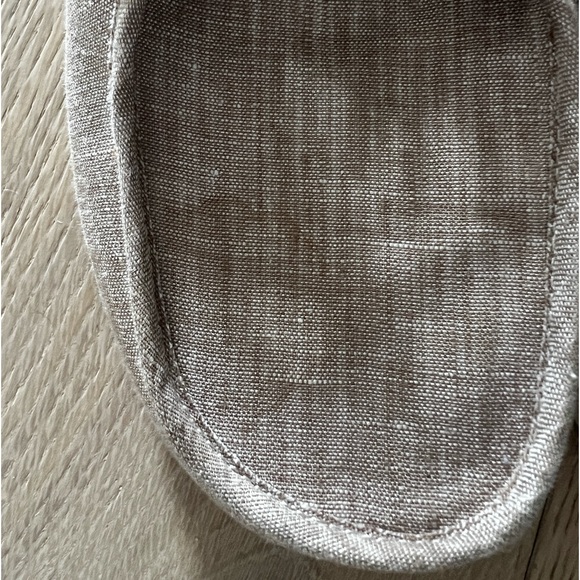 Hey dude tan moccasins size 6 - Picture 3 of 4